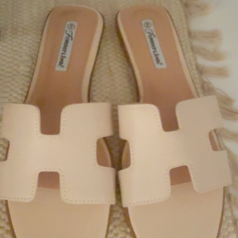 Women's H Cream Sandals